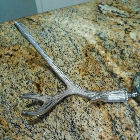 Textured Pewter Deer Antlers Magnifying Glass Decorative Desk Top - Picture 7 of 8